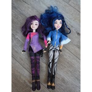 Disney Descendants Mal‎ & Evie Doll Lot